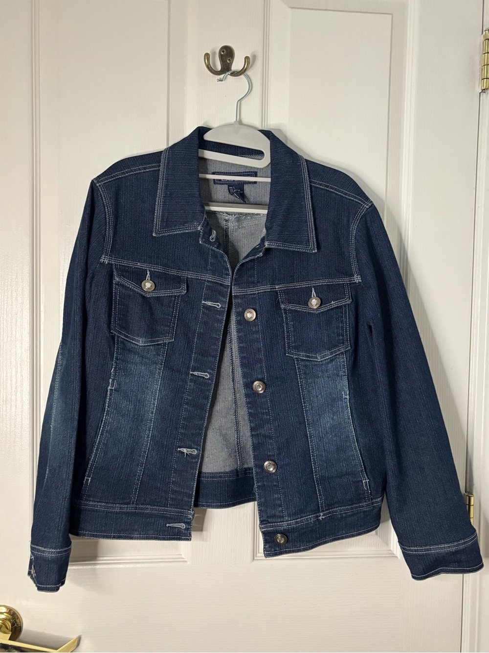 Baccini Women’s Dark Wash Denim Jacket Button Front Size L